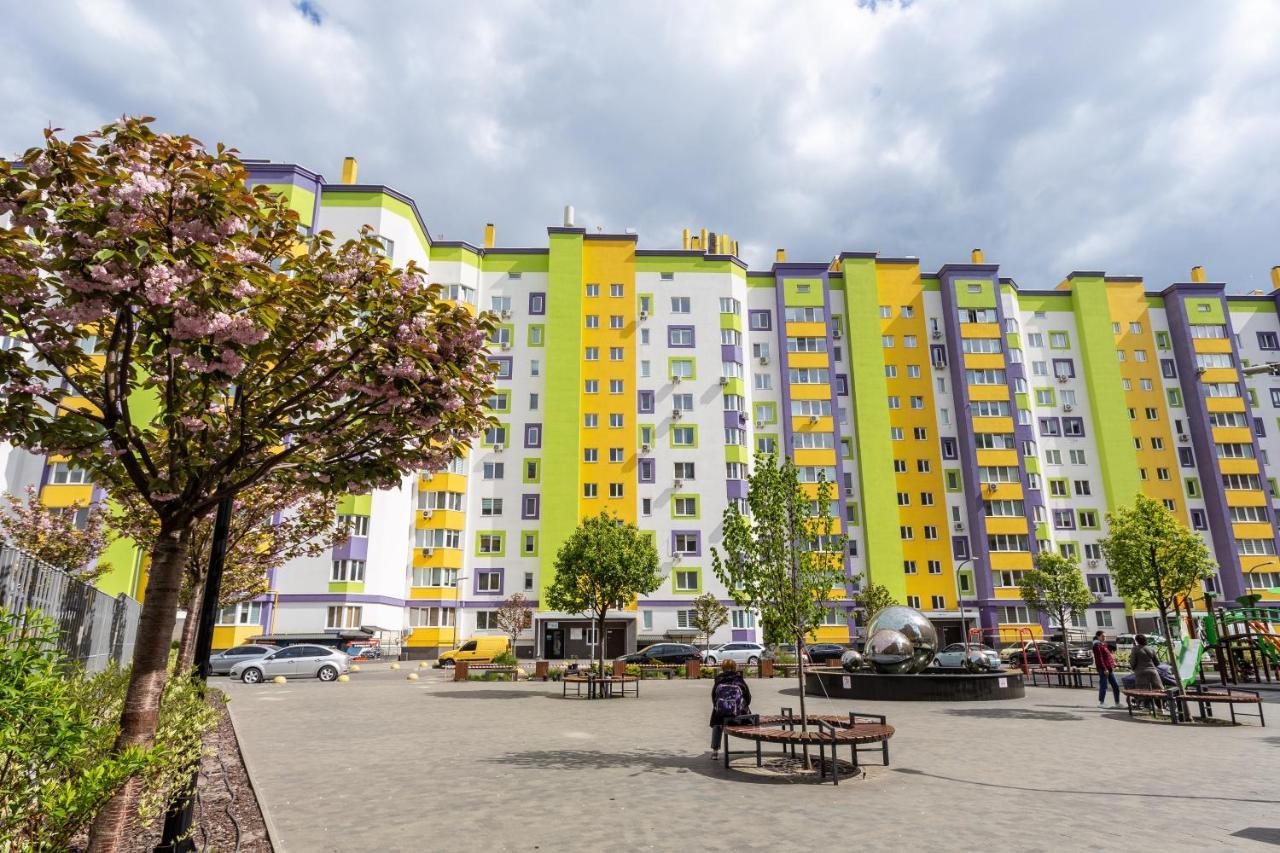 0157 Новая квартира рядом с аэропортом Жуляны Киев Экстерьер фото